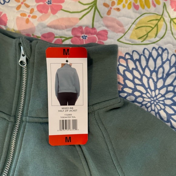 NWT medium danskin half zip scuba pull over - Picture 2 of 4